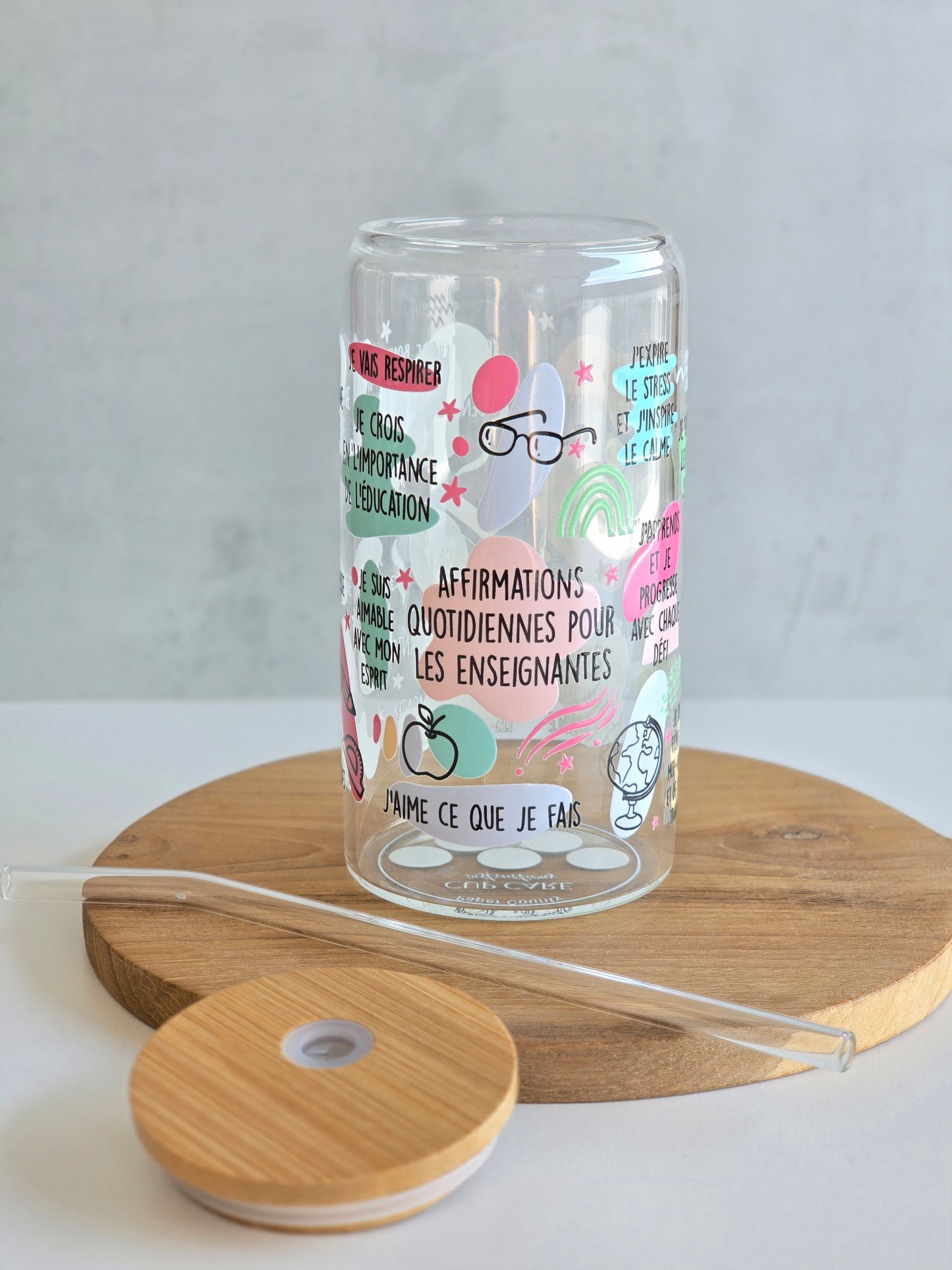 'Affirmations Quotidiennes pour les Enseignantes' Glass Cup
