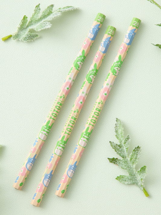 My Neighbor Totoro 2B Pencils – Colourful Leaf Design