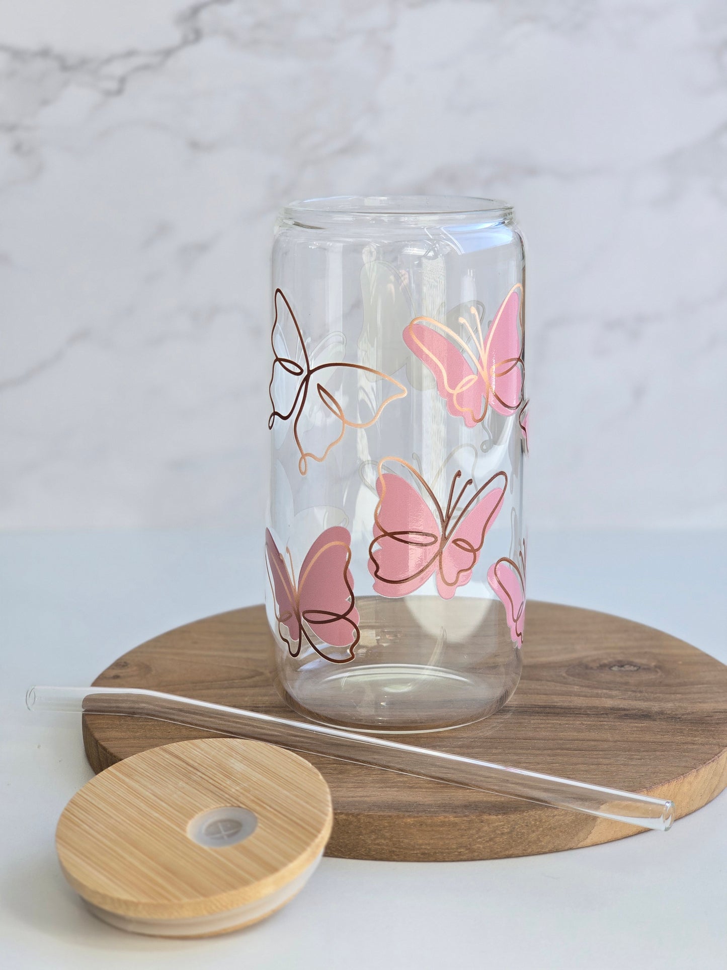 Rosa Schmetterlingsbecher